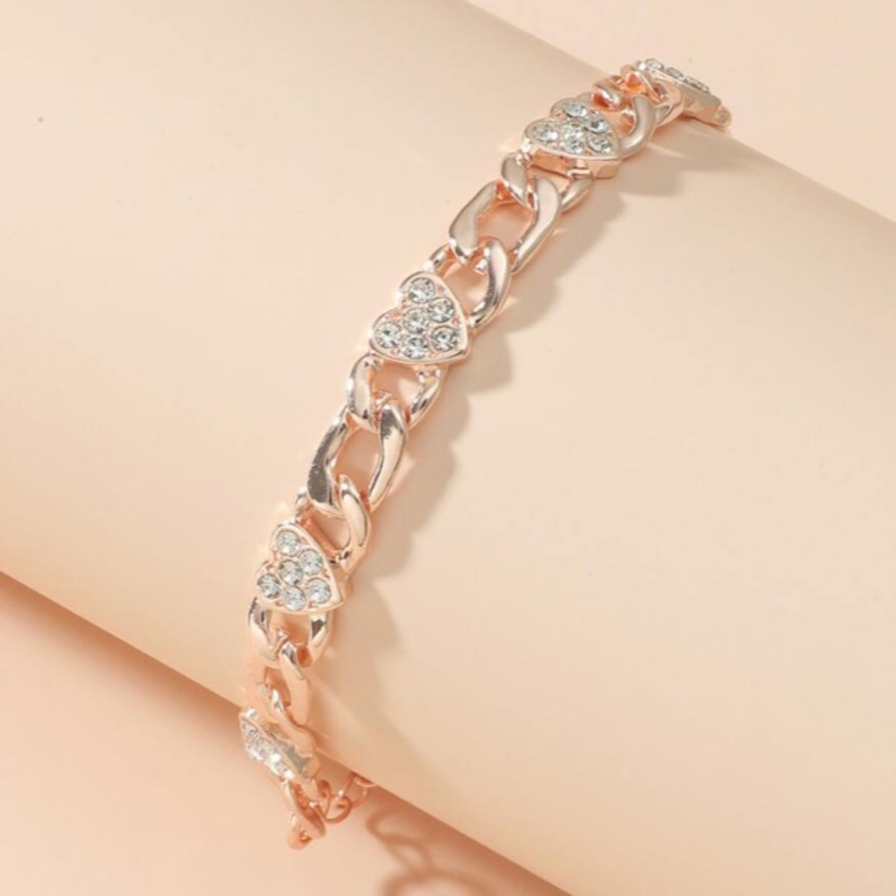 Gold Rhinestone Heart Chainlink Bracelet